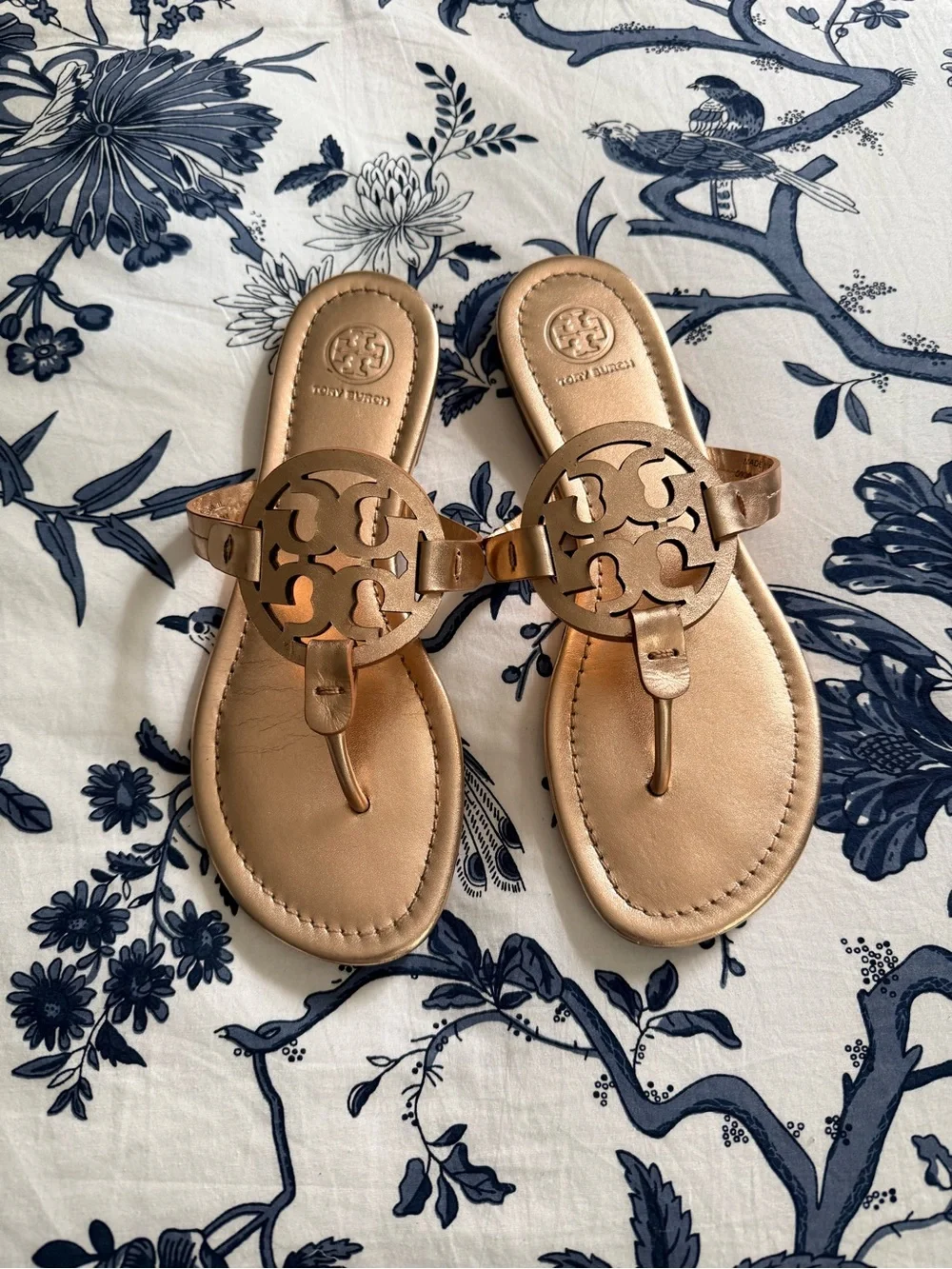 Tory Burch Metallic Rose Gold Miller Sandals! ✨🌹
